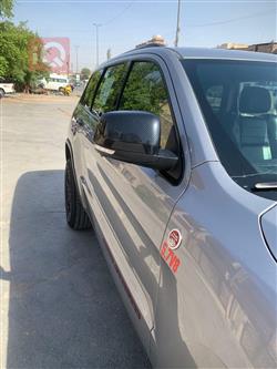 جیپ گراند شیرۆکی